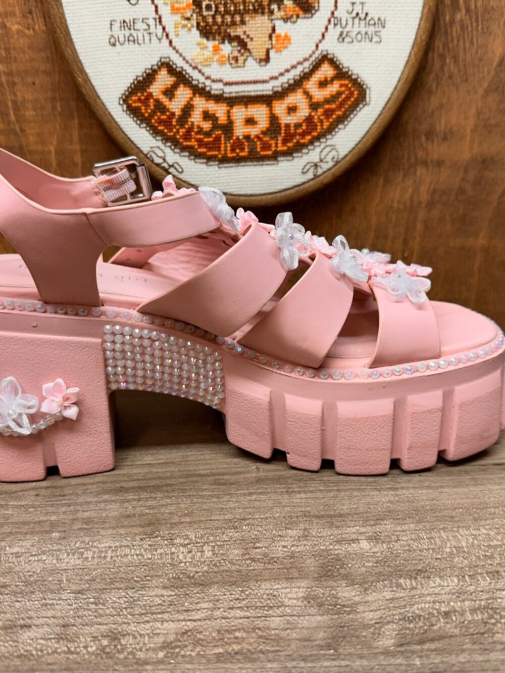 Madden Girl Women's Galaxy Heeled Sandal Size 8 Platform Pink Flowers Y2K 90s - Picture 5 of 12